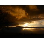 Zamračený, deštivý západ slunce