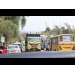 Veľmi rušné Indické cesty.